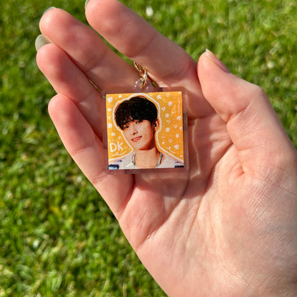 Seventeen square doodle keychains [SALE]