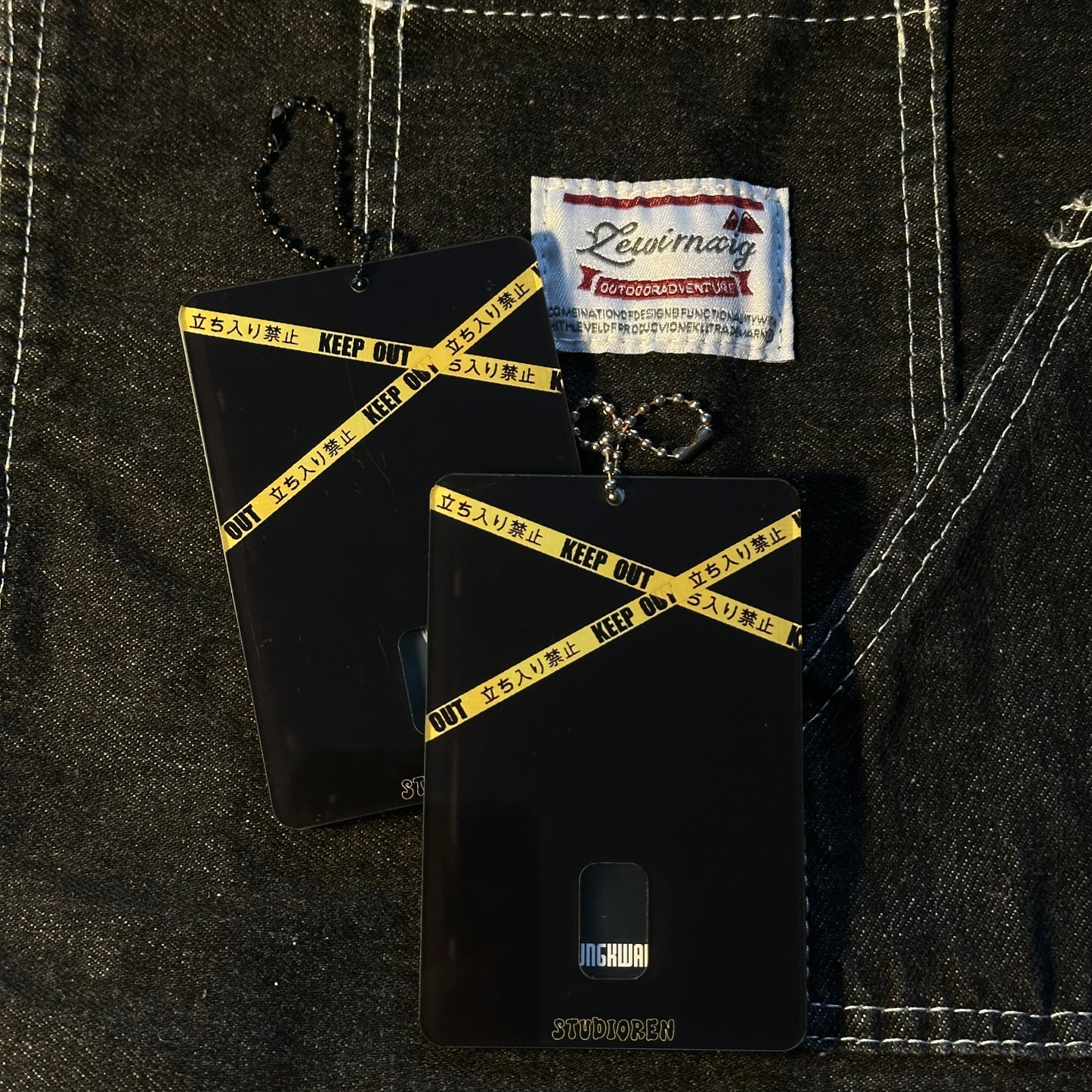 Do not touch photocard holder