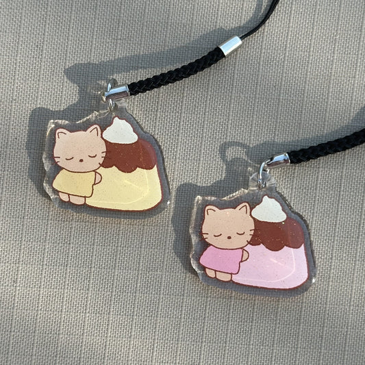 Pudding cat phone charms