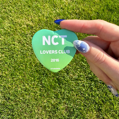 Kpop Lovers club heart badges