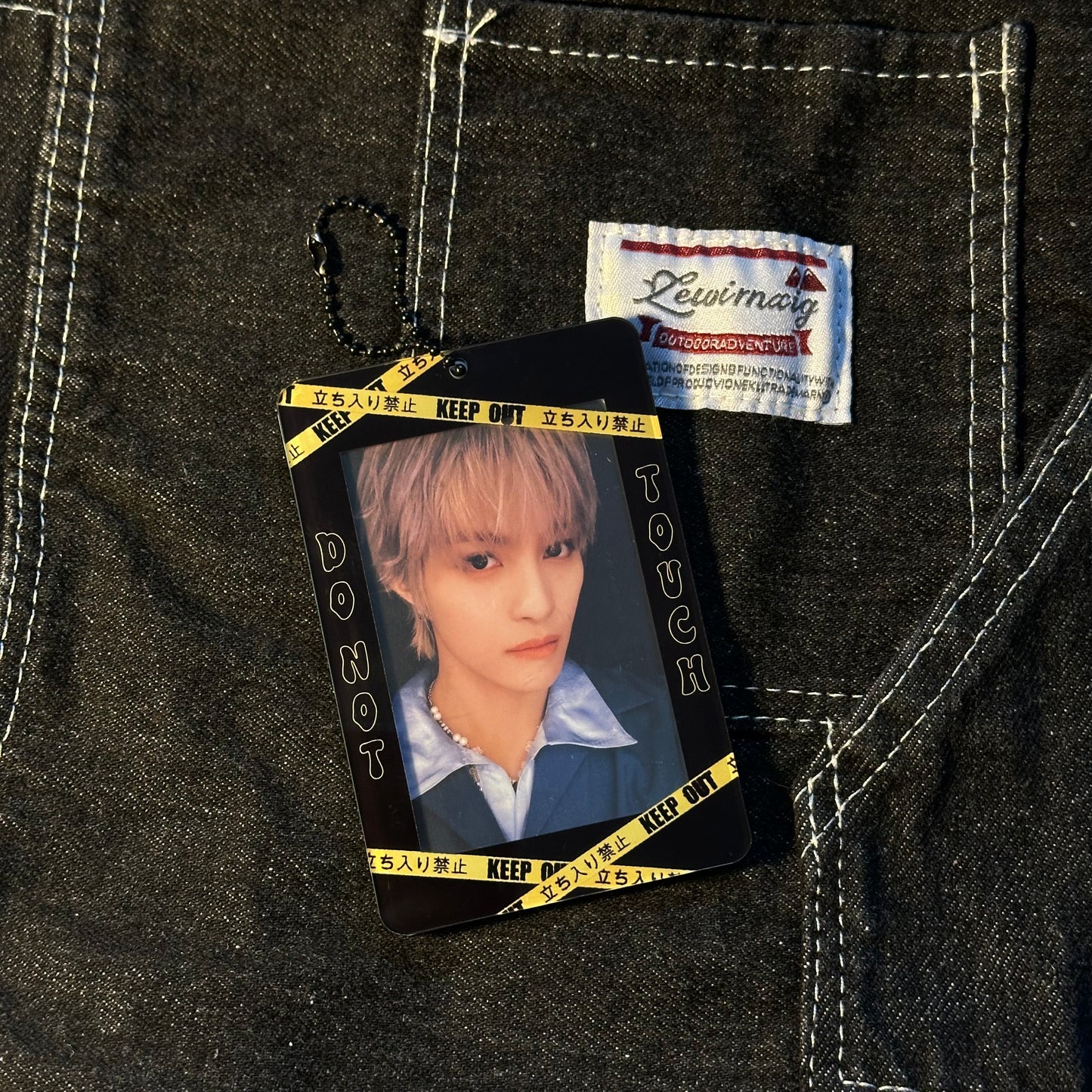 Do not touch photocard holder