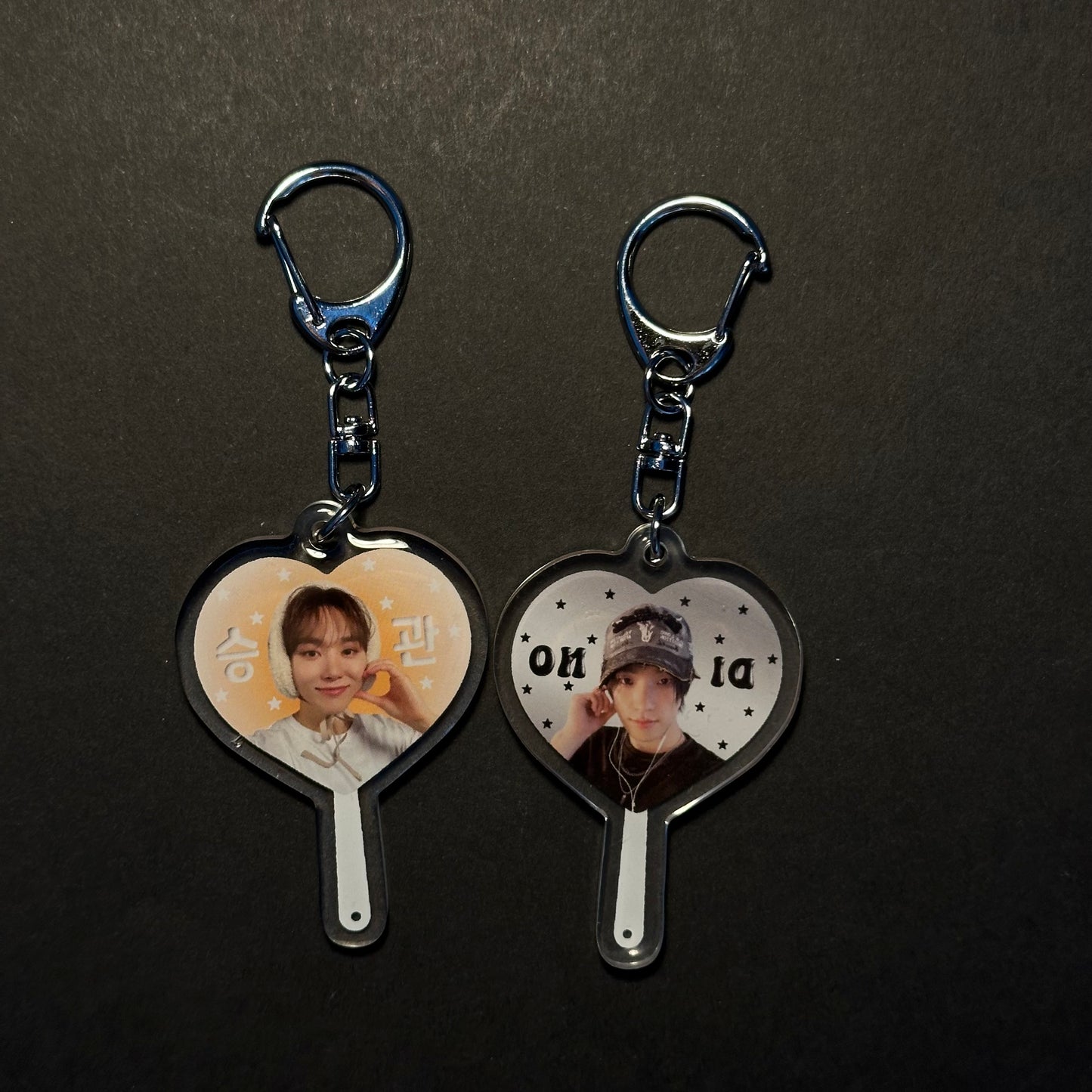 Seventeen picket fan keychains